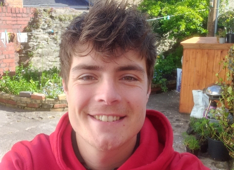 Headshot of Mark Harding outside